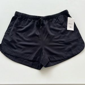 **NWT**. RVCA GROUNDED SHORT - WOMEN’S X-LARGE